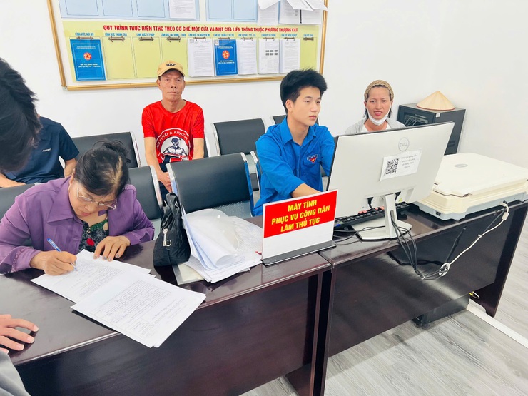 Người Hà Nội có thể làm thủ tục hành chính ở bất cứ đâu, không phụ thuộc địa giới- Ảnh 1.