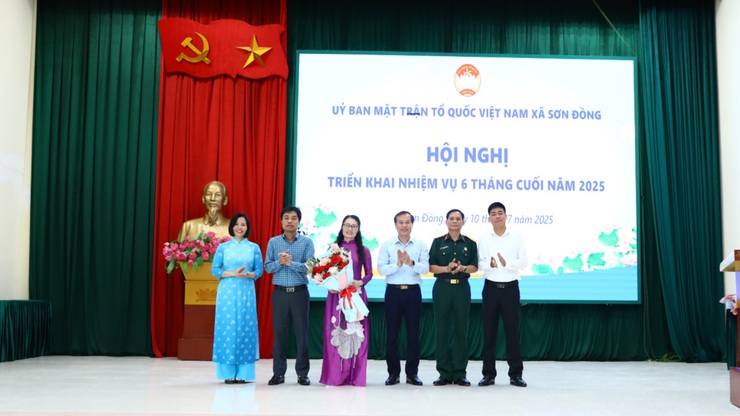 Mặt trận Tổ quốc xã Sơn Đồng triển khai kế hoạch 6 tháng cuối năm 2025- Ảnh 4. Mặt trận Tổ quốc xã Sơn Đồng triển khai kế hoạch 6 tháng cuối năm 2025- Ảnh 4.