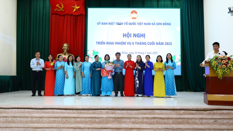 Mặt trận Tổ quốc xã Sơn Đồng triển khai kế hoạch 6 tháng cuối năm 2025- Ảnh 7. Mặt trận Tổ quốc xã Sơn Đồng triển khai kế hoạch 6 tháng cuối năm 2025- Ảnh 7.