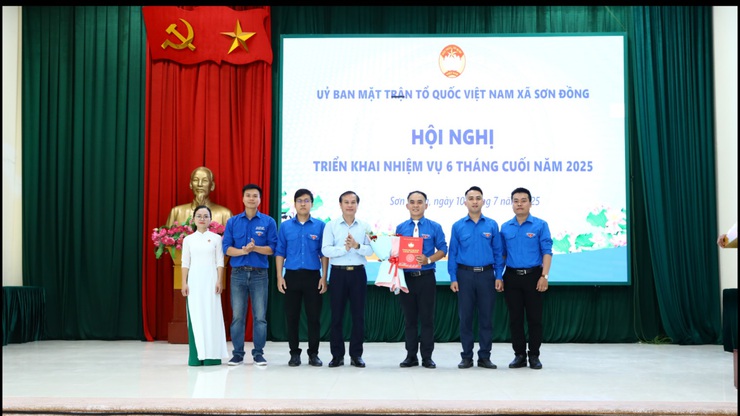 Mặt trận Tổ quốc xã Sơn Đồng triển khai kế hoạch 6 tháng cuối năm 2025- Ảnh 9. Mặt trận Tổ quốc xã Sơn Đồng triển khai kế hoạch 6 tháng cuối năm 2025- Ảnh 9.