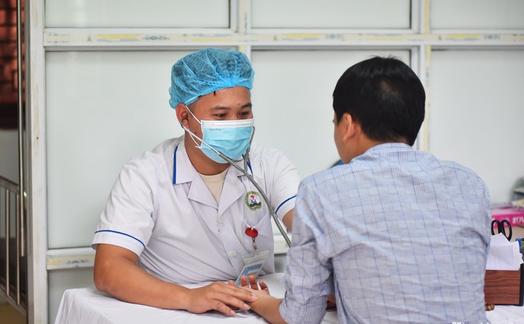 Trên 6.600 người dân xã Minh Châu sẽ được khám sức khoẻ và cấp phát thuốc miễn phí - Ảnh 1.