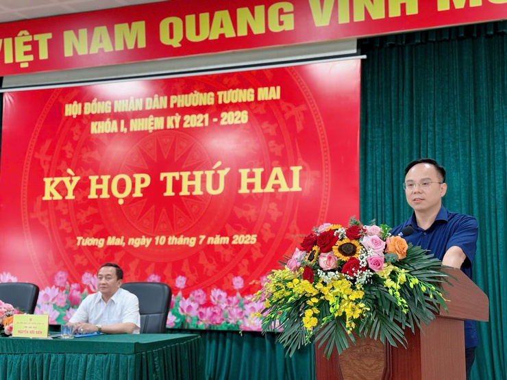 Kỳ họp thứ hai HĐND phường Tương Mai, khoá I, Nhiệm kỳ 2021-2026- Ảnh 1.