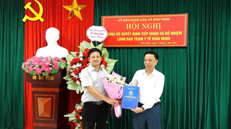 Xã Bình Minh: Công bố Quyết định thành lập Trạm y tế xã và công tác cán bộ- Ảnh 2.