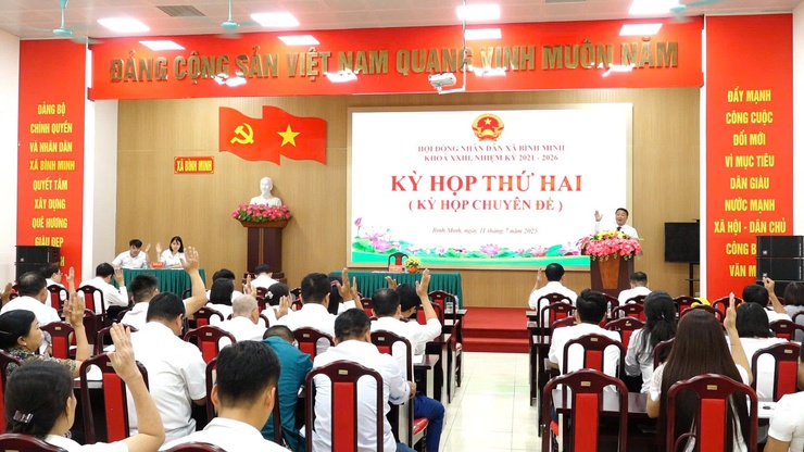 Kỳ họp thứ 2- Kỳ họp chuyên đề HĐND xã Bình Minh khoá XXIII: Quyết nghị nhiều nội dung quan trọng phát triển địa phương- Ảnh 3.