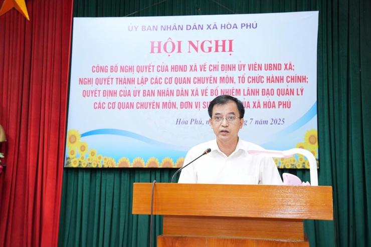 Hội nghị công bố Nghị quyết của HĐND xã; Quyết định của UBND xã về chỉ định Uỷ viên UBND xã; bổ nhiệm lãnh đạo các cơ quan chuyên môn, đơn vị sự nghiệp- Ảnh 2.