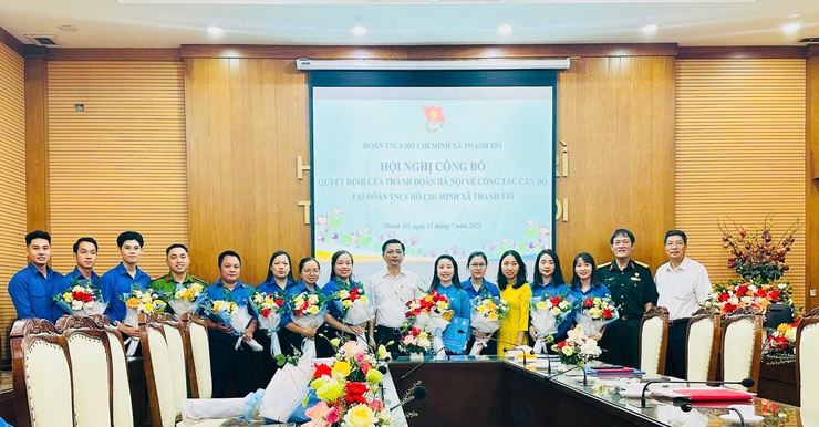 Hội nghị công bố quyết định của Thành Đoàn Hà Nội về công tác cán bộ và hội nghị lần thứ nhất Ban chấp hành Đoàn thanh niên xã Thanh Trì- Ảnh 3.