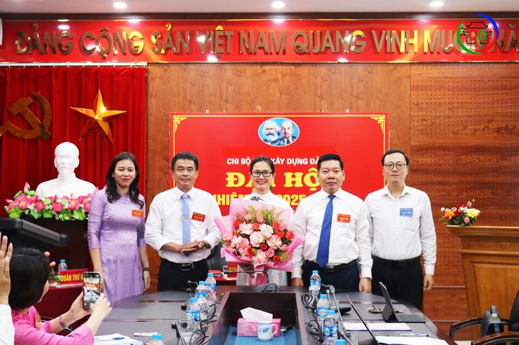 Đại hội Chi bộ Ban xây dựng Đảng xã Quốc Oai lần thứ nhất, nhiệm kỳ 2025 - 2030- Ảnh 7.