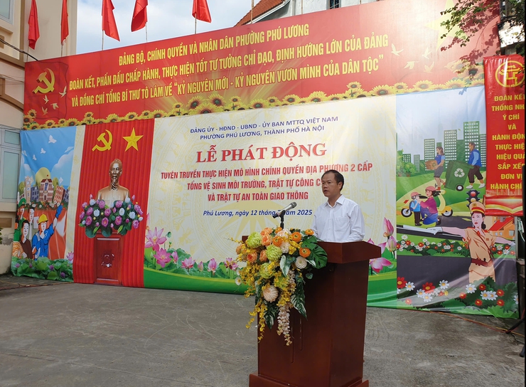 Phường Phú Lương tổ chức Lễ ra quân tuyên truyền hưởng ứng mô hình chính quyền địa phương hai cấp; đảm bảo trật tự đô thị, vệ sinh môi trường, trật tự an toàn giao thông- Ảnh 2.