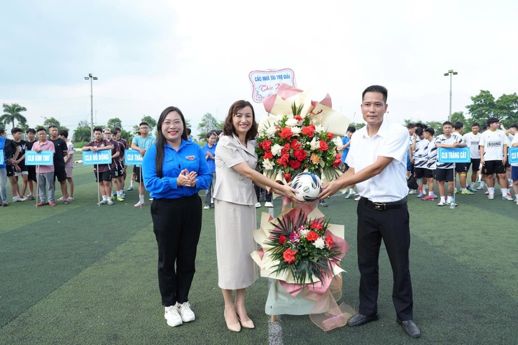 Khởi tranh Giải bóng đá Thanh niên xã Thanh Oai năm 2025- Ảnh 5.