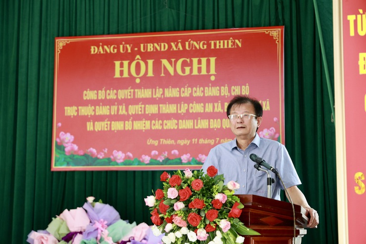 Hội nghị công bố các Quyết định tại xã Ứng Thiên- Ảnh 1.