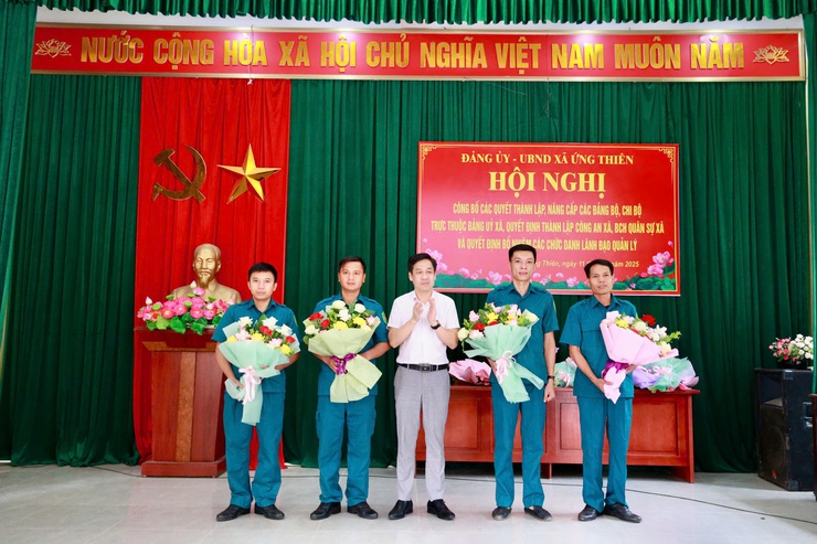 Hội nghị công bố các Quyết định tại xã Ứng Thiên- Ảnh 3.