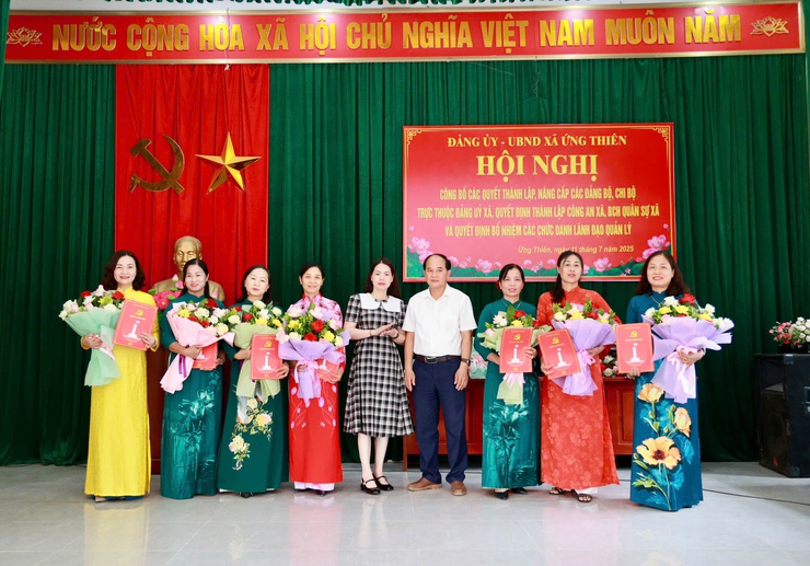 Hội nghị công bố các Quyết định tại xã Ứng Thiên- Ảnh 9.