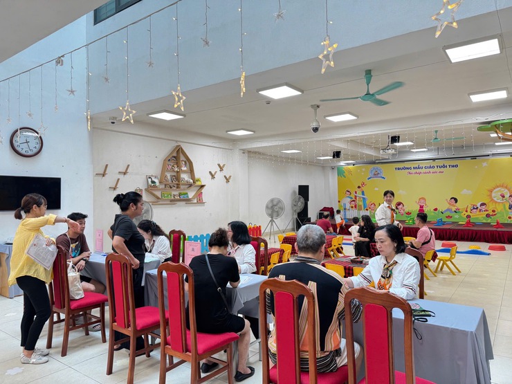 Tuyển sinh trực tiếp năm học 2025-2026 tại các trường Mầm non, Tiểu học, THCS trên địa bàn phường Hoàn Kiếm- Ảnh 4.