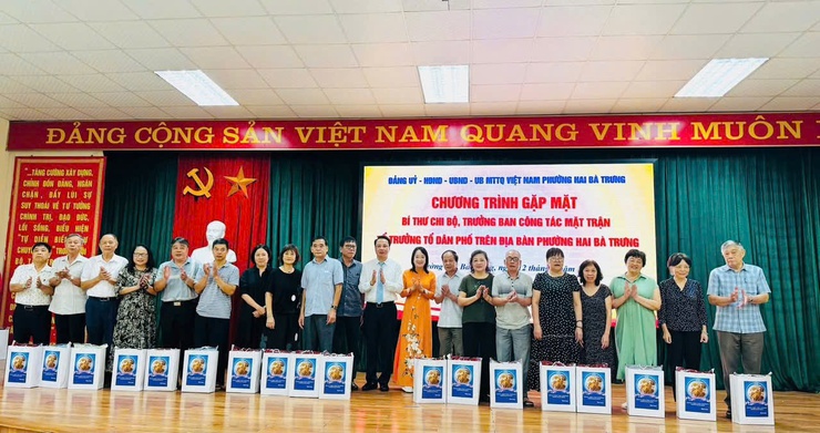 Phường Hai Bà Trưng gặp mặt bí thư chi bộ, tổ trưởng dân phố, trưởng ban công tác Mặt trận- Ảnh 13.