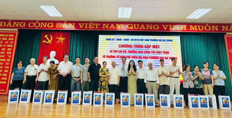 Phường Hai Bà Trưng gặp mặt bí thư chi bộ, tổ trưởng dân phố, trưởng ban công tác Mặt trận- Ảnh 14.