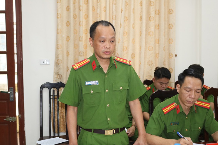 Ban Thường vụ Đảng uỷ xã Phú Cát làm việc với Đảng bộ Công an xã: Đảm bảo tổ chức thành công Đại hội lần thứ I và giữ vững ổn định ANTT trên địa bàn- Ảnh 2.