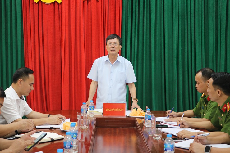 Ban Thường vụ Đảng uỷ xã Phú Cát làm việc với Đảng bộ Công an xã: Đảm bảo tổ chức thành công Đại hội lần thứ I và giữ vững ổn định ANTT trên địa bàn- Ảnh 8.
