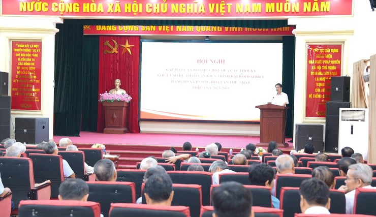       Đảng uỷ xã Dương Hoà lấy ý kiến cán bộ chủ chốt qua các thời kỳ vào dự thảo văn kiện trình Đại hội đại biểu Đảng bộ xã lần thứ Nhất, nhiệm kỳ 2025-2030- Ảnh 1.
