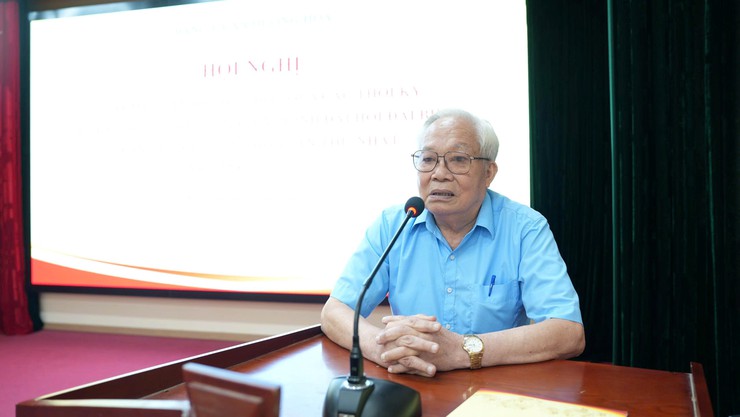      Đảng uỷ xã Dương Hoà lấy ý kiến cán bộ chủ chốt qua các thời kỳ vào dự thảo văn kiện trình Đại hội đại biểu Đảng bộ xã lần thứ Nhất, nhiệm kỳ 2025-2030- Ảnh 7.