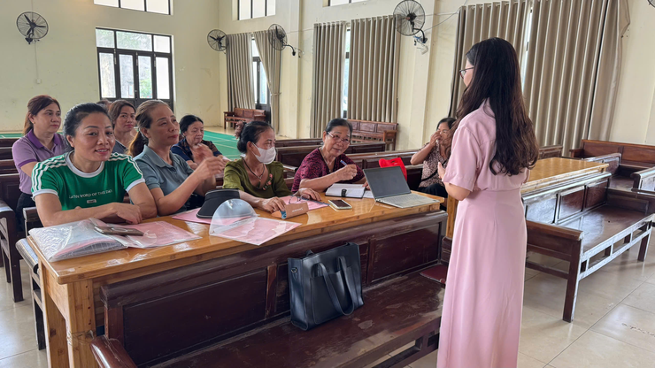 HỘI LHPN XÃ DÂN HOÀ TỔ CHỨC GIAO BAN, HƯỚNG DẪN NÂNG CAO HIỆU QUẢ HOẠT ĐỘNG CÁC TỔ TIẾT KIỆM – VAY VỐN- Ảnh 2.