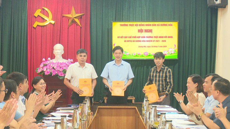        Thường trực HĐND xã tổ chức hội nghị giao ban, làm việc triển khai nhiệm vụ công tác tháng 7/2025 - Ảnh 4.