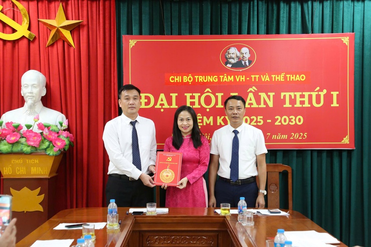 Các chi bộ mới thành lập tổ chức thành công Đại hội lần thứ Nhất, nhiệm kỳ 2025-2030- Ảnh 8.