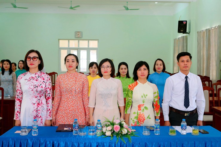 Đại hội Chi bộ cơ quan Đảng uỷ UBND xã Ngọc Hồi lần thứ nhất, nhiệm kỳ 2025 – 2030- Ảnh 2.
