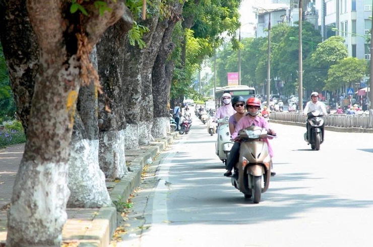 Thời tiết ngày 13/7, Hà Nội chiều tối mưa dông, đêm mát- Ảnh 1.