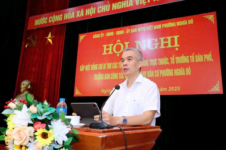 Phường Nghĩa Đô: Gặp mặt các đồng chí Bí thư Chi bộ, Tổ trưởng Tổ dân phố, Trưởng ban Công tác mặt trận khu dân cư.- Ảnh 5.