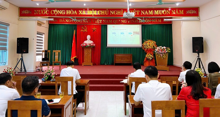 Đảng ủy phường Thanh Liệt: Dự tập huấn sử dụng hệ thống thông tin và hướng dẫn xử lý văn bản mật trên hệ thống điều hành tác nghiệp- Ảnh 1.