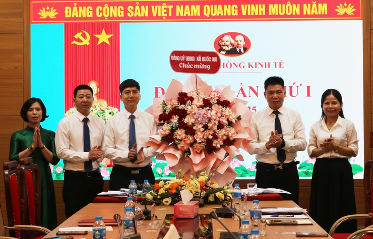 Chi bộ Phòng Kinh tế xã Quốc Oai tổ chức Đại hội lần thứ nhất, nhiệm kỳ 2025-2030- Ảnh 3.
