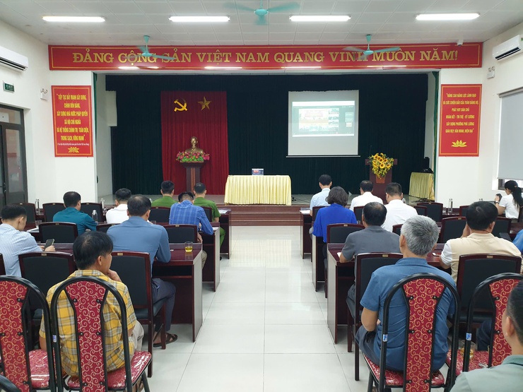 Phường Phú Lương dự hai Hội nghị trực tuyến của TP Hà Nội tập huấn Luật PCCC, Cứu nạn cứu hộ và công tác vệ sinh môi trường.- Ảnh 1.