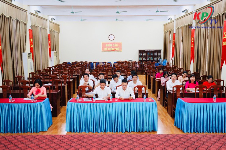 Đảng bộ khối cơ quan UBND xã Kiều Phú tổ chức hội nghị Công bố các Quyết định thành lập các Chi bộ trực thuộc UBND xã, triển khai nhiệm vụ Kế hoạch tỏi chức Đại hội Chi bộ nhiệm kỳ 2025-2030- Ảnh 1.