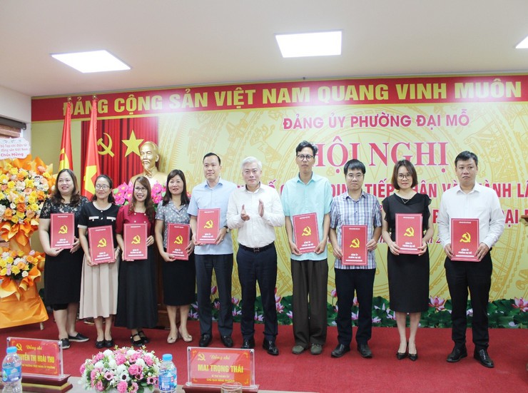 PHƯỜNG ĐẠI MỖ TỔ CHỨC HỘI NGHỊ CÔNG BỐ QUYẾT ĐỊNH THÀNH LẬP CÁC TỔ CHỨC ĐẢNG TRỰC THUỘC- Ảnh 4.