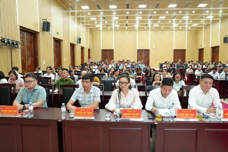 Đảng ủy xã Thanh Oai công bố Quyết định thành lập 36 Đảng bộ, chi bộ cơ sở trực thuộc- Ảnh 2.