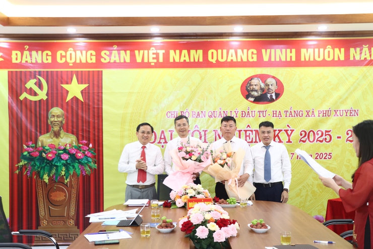Các chi bộ tổ chức thành công đại hội chi bộ nhiệm kỳ 2025 - 2030- Ảnh 4.