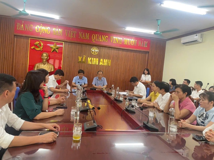 XÃ KIM ANH CÔNG BỐ CÁC QUYẾT ĐỊNH VỀ TỔ CHỨC BỘ MÁY VÀ CÁN BỘ QUẢN LÝ CÁC CƠ SỞ GIÁO DỤC- Ảnh 1.