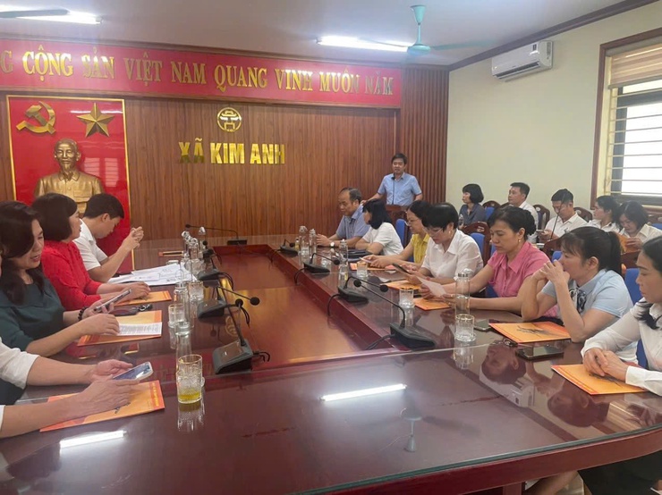 XÃ KIM ANH CÔNG BỐ CÁC QUYẾT ĐỊNH VỀ TỔ CHỨC BỘ MÁY VÀ CÁN BỘ QUẢN LÝ CÁC CƠ SỞ GIÁO DỤC- Ảnh 2.