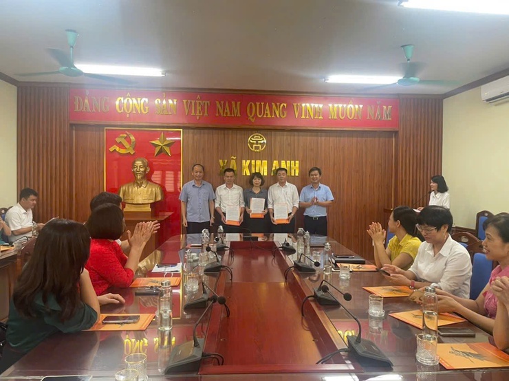 XÃ KIM ANH CÔNG BỐ CÁC QUYẾT ĐỊNH VỀ TỔ CHỨC BỘ MÁY VÀ CÁN BỘ QUẢN LÝ CÁC CƠ SỞ GIÁO DỤC- Ảnh 14.