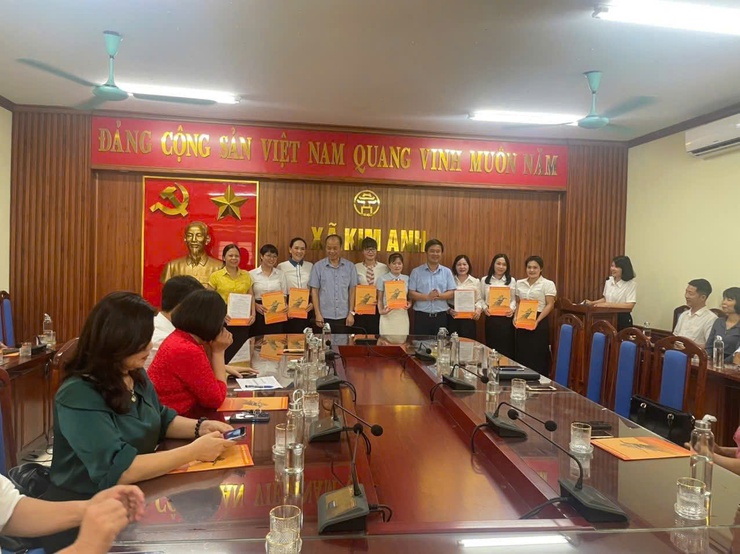 XÃ KIM ANH CÔNG BỐ CÁC QUYẾT ĐỊNH VỀ TỔ CHỨC BỘ MÁY VÀ CÁN BỘ QUẢN LÝ CÁC CƠ SỞ GIÁO DỤC- Ảnh 8.