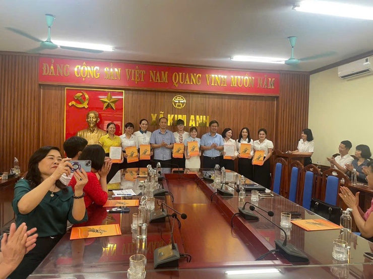 XÃ KIM ANH CÔNG BỐ CÁC QUYẾT ĐỊNH VỀ TỔ CHỨC BỘ MÁY VÀ CÁN BỘ QUẢN LÝ CÁC CƠ SỞ GIÁO DỤC- Ảnh 10.