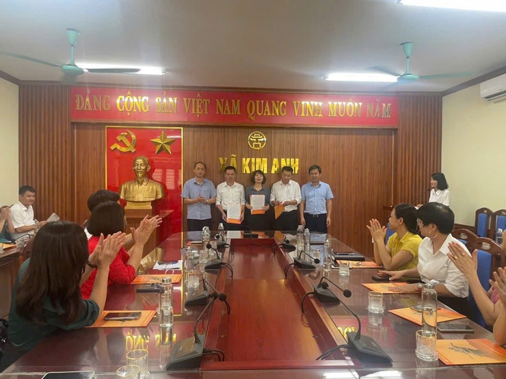 XÃ KIM ANH CÔNG BỐ CÁC QUYẾT ĐỊNH VỀ TỔ CHỨC BỘ MÁY VÀ CÁN BỘ QUẢN LÝ CÁC CƠ SỞ GIÁO DỤC- Ảnh 12.