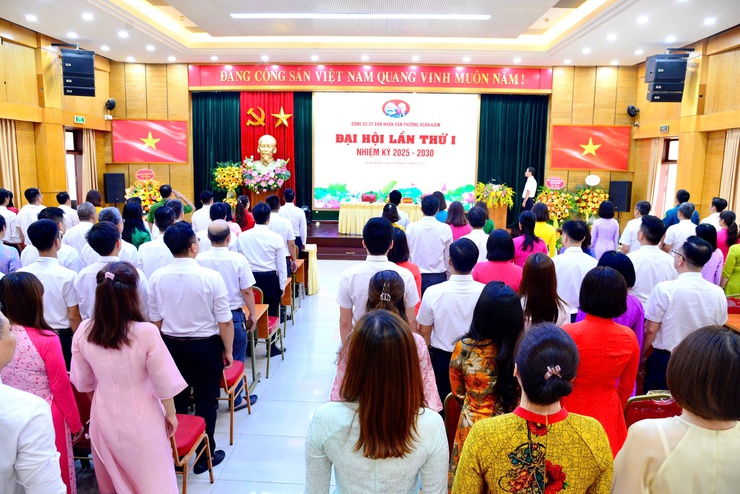 Đại hội Đảng bộ Uỷ ban nhân dân phường Hoàn Kiếm lần thứ I, nhiệm kỳ 2025 – 2030, bước chuyển mình để gần dân, sát dân, phục vụ Nhân dân- Ảnh 3.