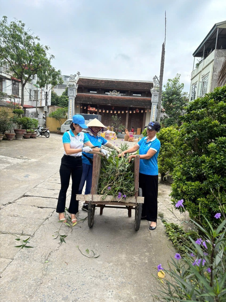 Ủy ban MTTQ Việt Nam phường Phú Thượng phát động phong trào thi đua “Phú Thượng xanh – sạch – đẹp, hành động từ trái tim” chào mừng thực hiện mô hình chính quyền địa phương 2 cấp- Ảnh 4.