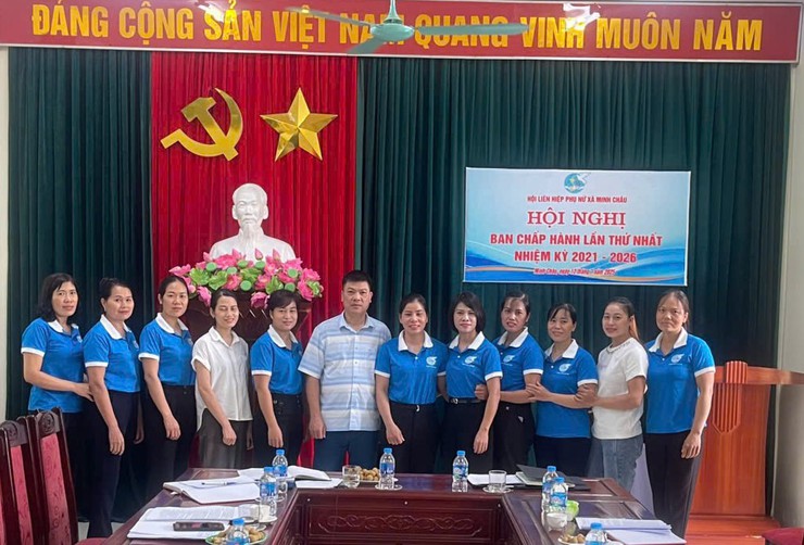 Hội LHPN xã Minh Châu tổ chức Hội nghị Ban Chấp hành lần thứ nhất nhiệm kỳ 2021 – 2026- Ảnh 2.