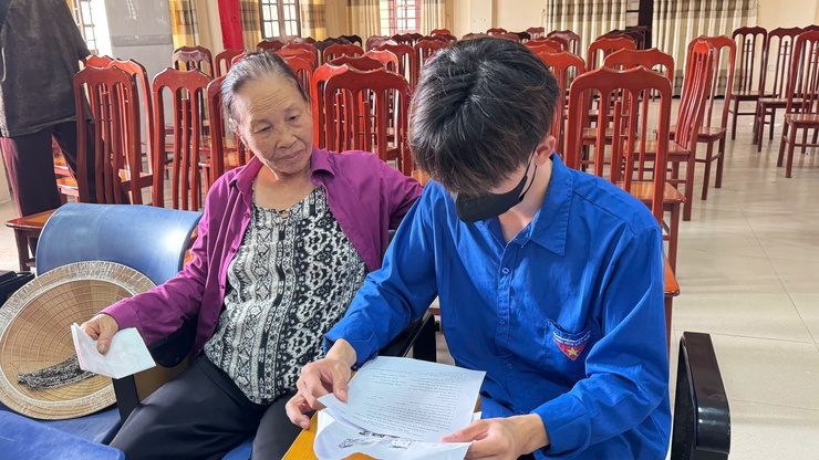 Xã Tam Hưng tiếp nhận hồ sơ trợ cấp hưu trí xã hội theo Nghị định số 176/2025/NĐ-CP.- Ảnh 5.