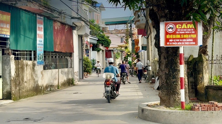 Tam Hưng đẩy mạnh tuyên truyền, vệ sinh môi trường phòng chống dịch mùa hè- Ảnh 2.