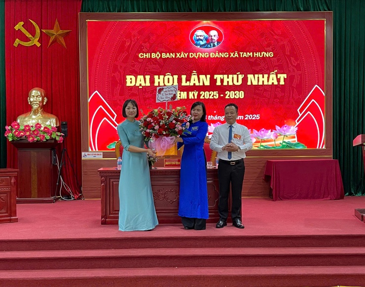 Chi bộ Ban Xây dựng Đảng xã Tam Hưng tổ chức thành công Đại hội lần thứ I, nhiệm kỳ 2025–2030- Ảnh 1.