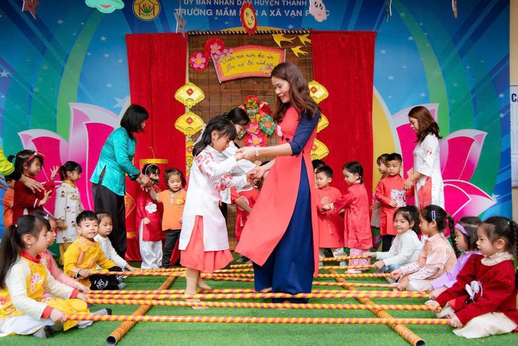 Xây dựng ngôi trường luôn tỏa sáng trong sự nghiệp "trồng người" trên quê hương Nam Phù- Ảnh 5.