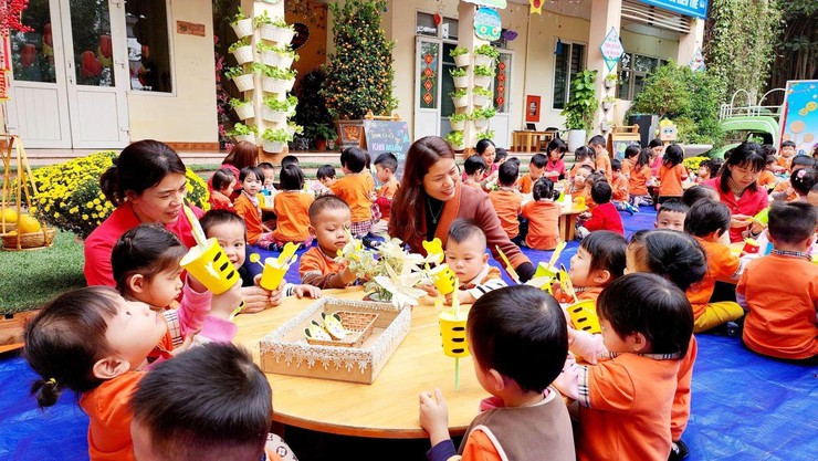 Xây dựng ngôi trường luôn tỏa sáng trong sự nghiệp "trồng người" trên quê hương Nam Phù- Ảnh 4.